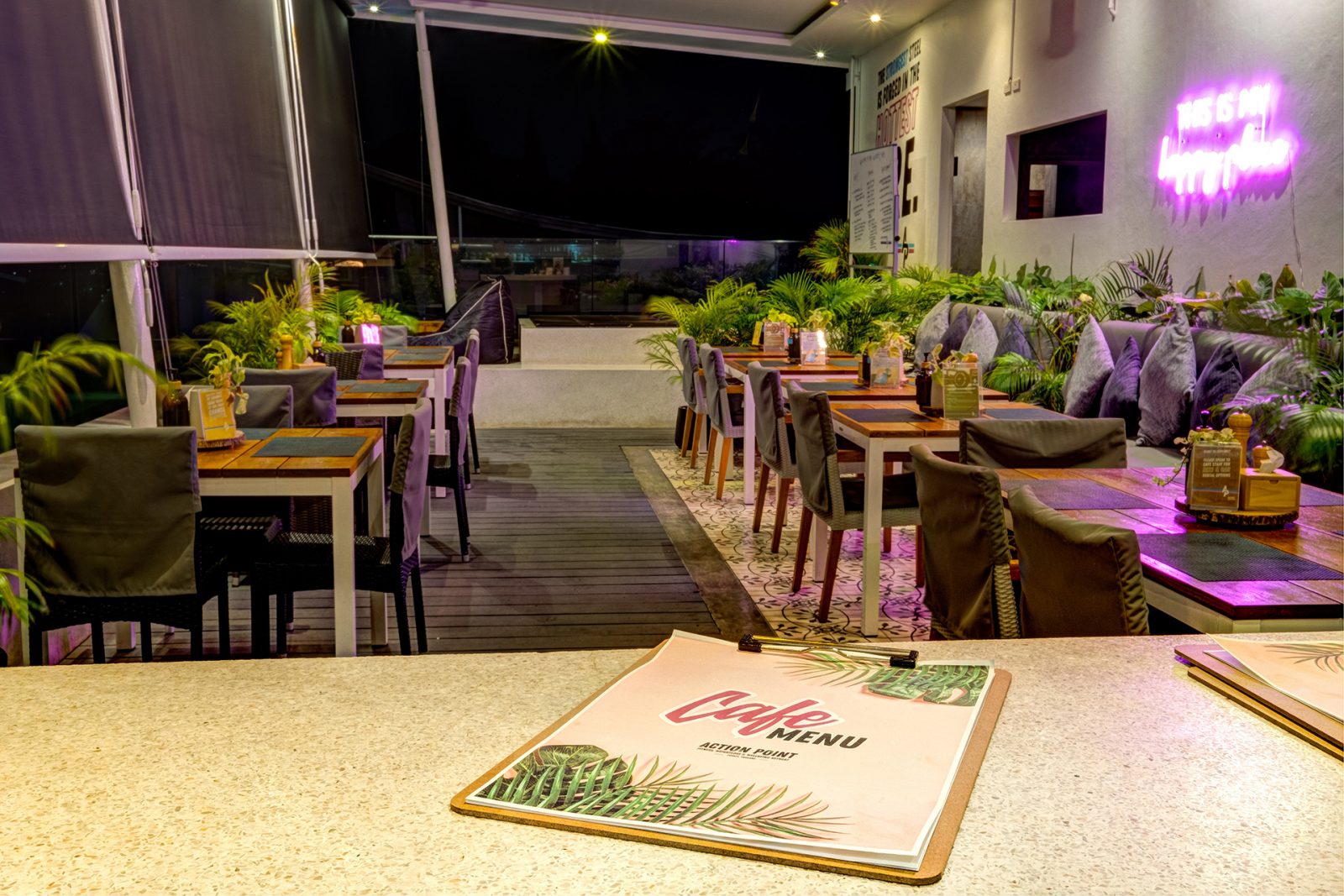 Night Cafe Phuket Action Point